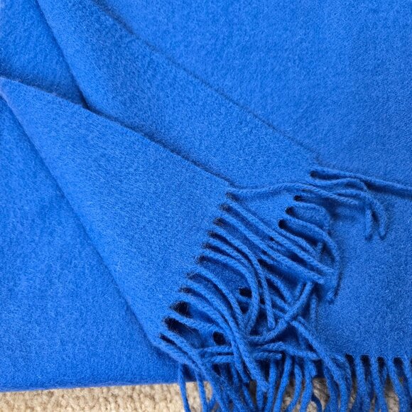 NWOT Christian Berg Wool Cashmere Fringe Scarf Royal Blue - Picture 7 of 13